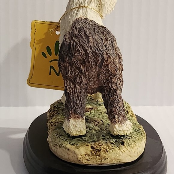 Vintage Arnart Imports Capidimonte Style Sheepdog Figurine on Wood Base - Picture 4 of 6